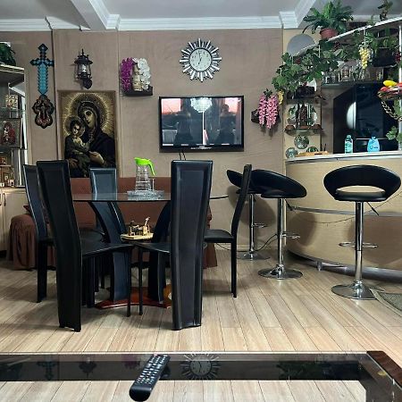 3 Room Flat In Тбилиси Экстерьер фото