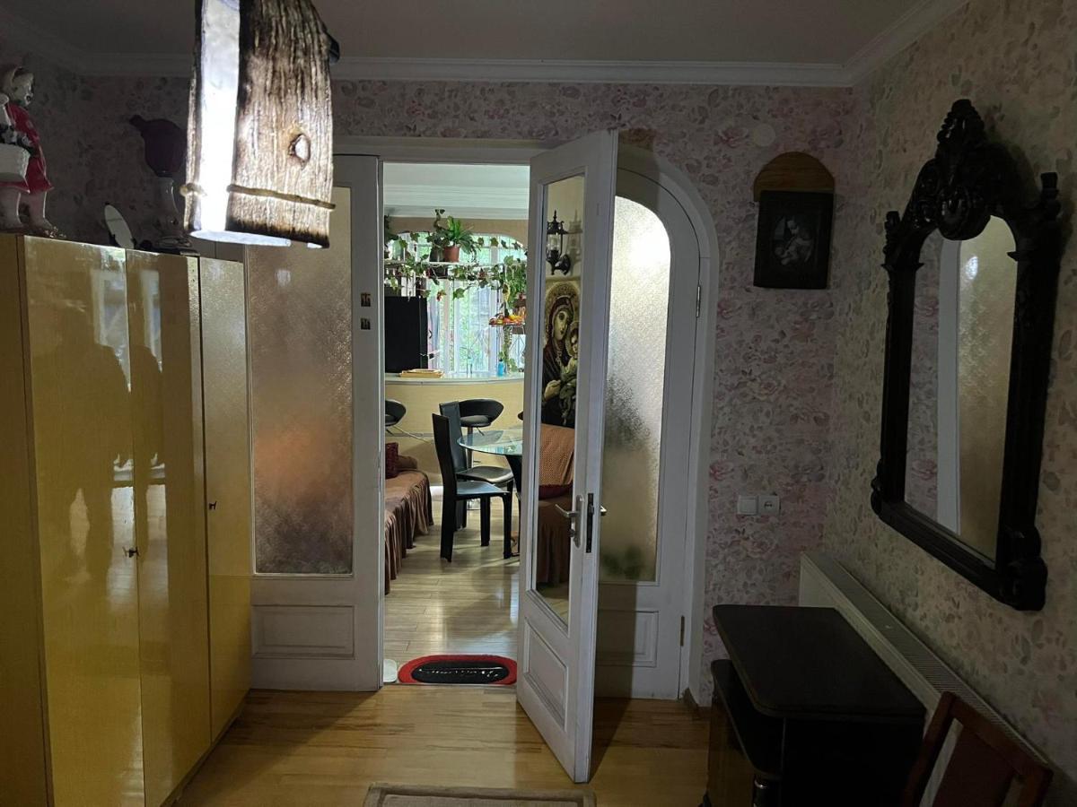 3 Room Flat In Тбилиси Экстерьер фото
