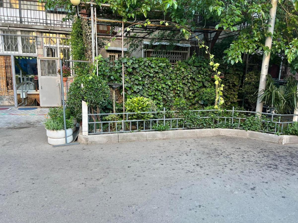 3 Room Flat In Тбилиси Экстерьер фото