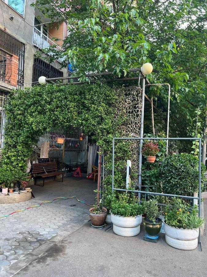 3 Room Flat In Тбилиси Экстерьер фото