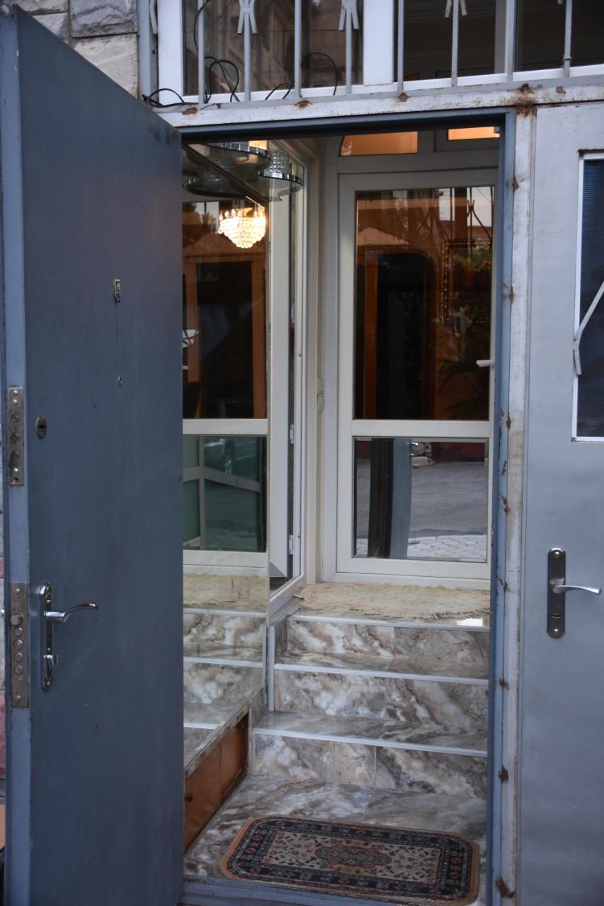 3 Room Flat In Тбилиси Экстерьер фото